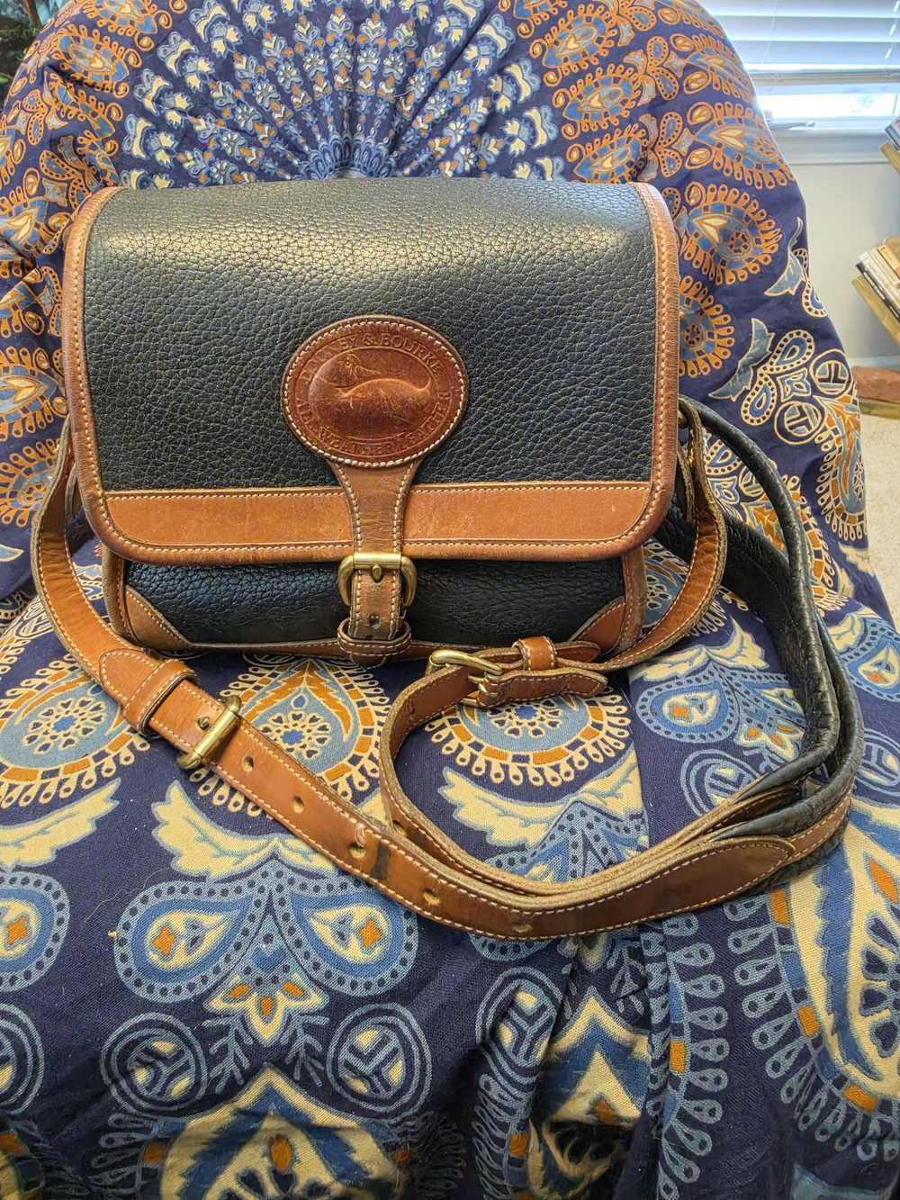 Vintage Dooney & Bourke Navy with Brown Trim Pebbled Leather Crossbody